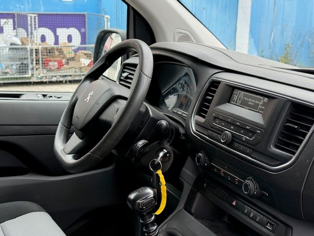 Peugeot Traveller Expert 1.5 L2h1 Blue Hdi