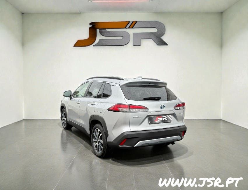 Toyota Corolla Cross 2.0 Hybrid Luxury