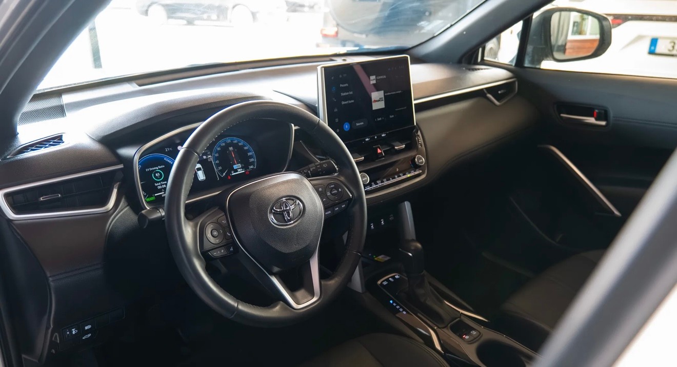 Toyota Corolla Cross 2.0 Hybrid Luxury