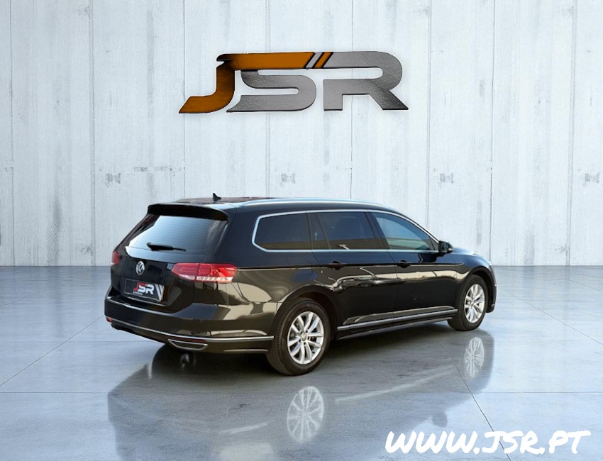 VW Passat 1.6 Tdi R-line