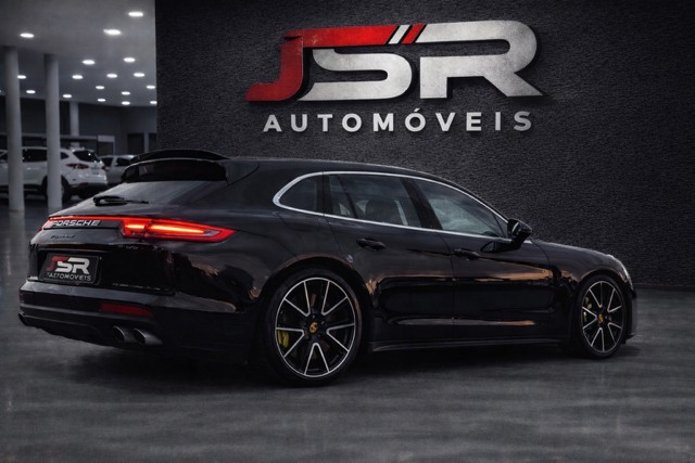 Porsche Panamera Sport Turismo 4 E-hybrid