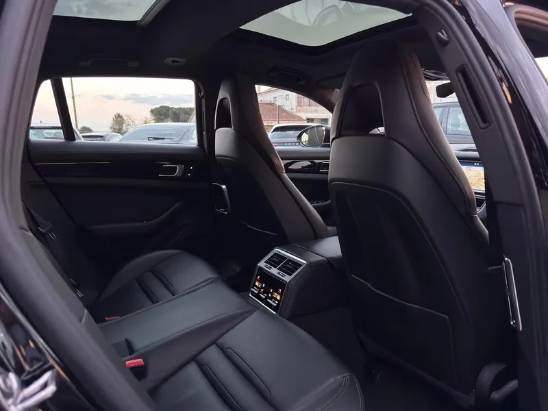 Porsche Panamera Sport Turismo 4 E-hybrid