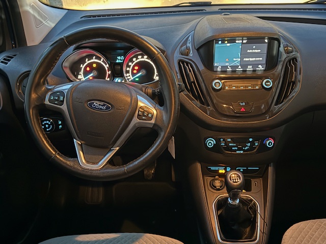 Ford Tourneo Courier 1.0